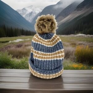 Time and Tru Knit Winter Beanie Hat Faux Fur Pom Blue Tan One Size NEW